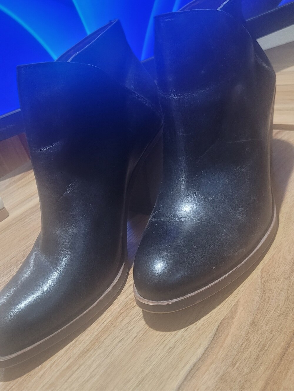 Lucky Brand Classic Black Leather Women’s Ankle Boot 9.5 / 39.5